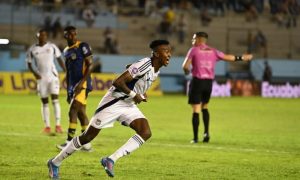 Emelec vence 1-0 a Delfín con golazo de Luis Castillo